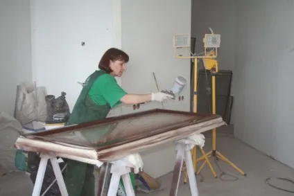 Як пофарбувати пластикові вікна в коричневий колір