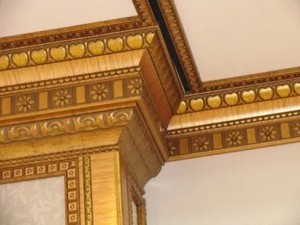 Як різати кути стельового плінтуса своїми руками, ніж правильно вирізати куточки галтелі фото і -