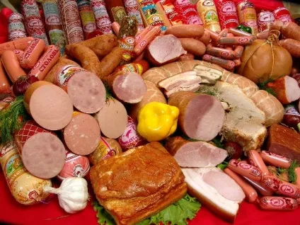 Як зберігати ковбасу в холодильнику різних сортів