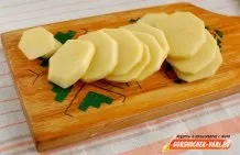 Картопля, запечена з вершками і сиром в мультиварці покроковий рецепт з фотографіями (запечений) Картопля, запечена з вершками і сиром в мультиварці покроковий рецепт з фотографіями