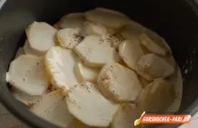 Картопля, запечена з вершками і сиром в мультиварці покроковий рецепт з фотографіями (мультиварці) Картопля, запечена з вершками і сиром в мультиварці покроковий рецепт з фотографіями