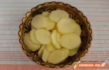 Картопля, запечена з вершками і сиром в мультиварці покроковий рецепт з фотографіями (запечений) Картопля, запечена з вершками і сиром в мультиварці покроковий рецепт з фотографіями