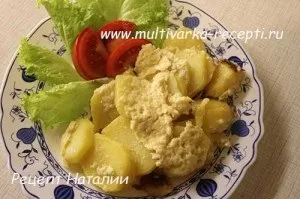 Картопля у вершках в мультиварці