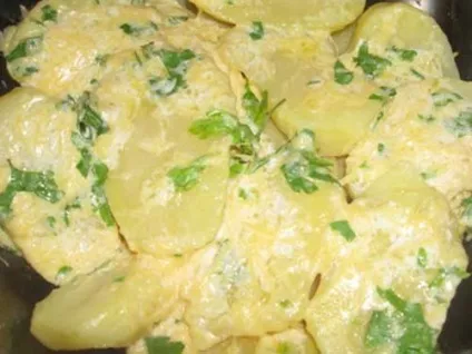 Картопля, тушкований з помідорами і цибулею (картоплі) Картопля, тушкований з помідорами і цибулею