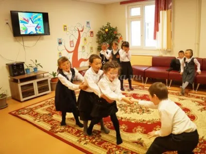 Класний годину на тему я талановитий в початковій школі (Бабка діда Дід) Класний годину на тему я талановитий в початковій школі