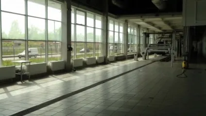 Конвеєрний автомийний комплекс автомобілів (автоматична мийка) та підвищення рівня, петроматік (автоматична) Конвеєрний автомийний комплекс автомобілів (автоматична мийка) та підвищення рівня, петроматік