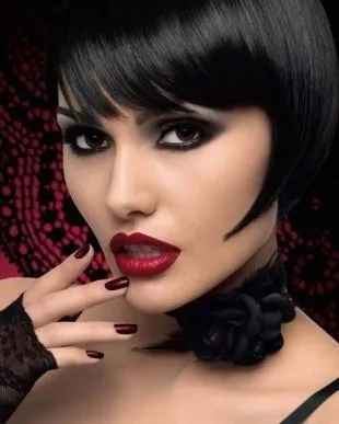 Гарний літній макіяж вечірній і денний make-up (річний) Гарний літній макіяж вечірній і денний make-up