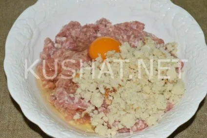 Котлети з сиром в духовці (котлети з сиром і помідорами) Котлети з сиром в духовці