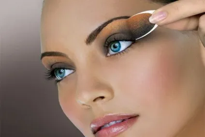 Гарний літній макіяж вечірній і денний make-up (річний) Гарний літній макіяж вечірній і денний make-up