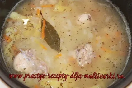 Курячий рисовий суп в мультиварці