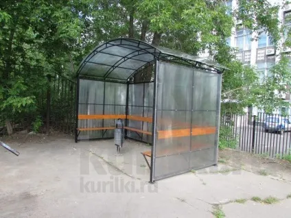 Курилки з полікарбонату, навіси-курилки, виготовлення вуличних курилок (курилок) Курилки з полікарбонату, навіси-курилки, виготовлення вуличних курилок