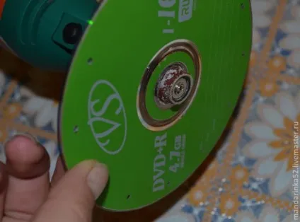 Підставка для сережок або куди подіти старі сd-диски (дріт) Підставка для сережок або куди подіти старі сd-диски