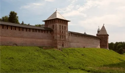 Новгородський кремль - мовчазний свідок історії Русі (новгородський) Новгородський кремль - мовчазний свідок історії Русі