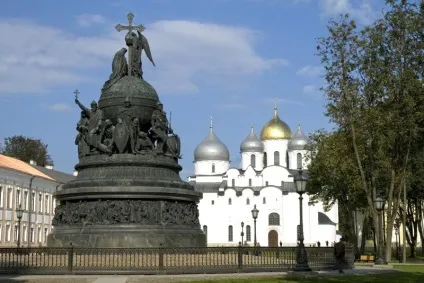 Новгородський кремль музеї, історія та пам'ятки (пам'ятки) Новгородський кремль музеї, історія та пам'ятки