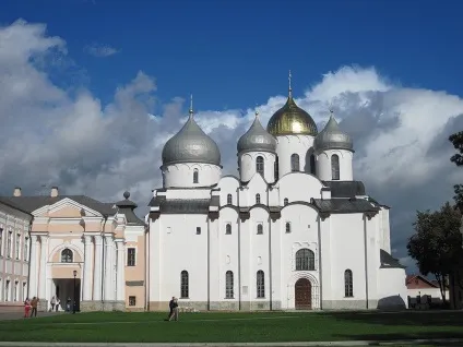Новгородський кремль музеї, історія та пам'ятки (музеї Новгорода) Новгородський кремль музеї, історія та пам'ятки