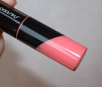 Новий блиск shiseido lacquer gloss or303 - відгук і макіяж, elia chaba