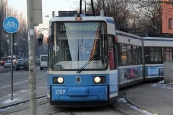 Громадський транспорт в Німеччині - арріво (квиткових автоматах встановлених) Громадський транспорт в Німеччині - арріво
