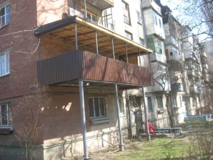 Як прилаштувати балкон на другому поверсі способи установки