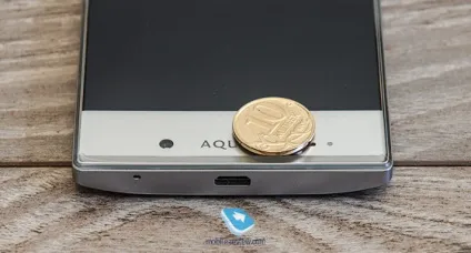 Огляд японського смартфона sharp aquos crystal (305sh)