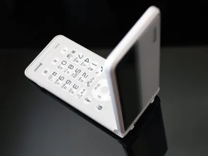 Огляд японського смартфона sharp aquos zeta docomo sh-01g (mr) (sharp) Огляд японського смартфона sharp aquos zeta docomo sh-01g (mr)