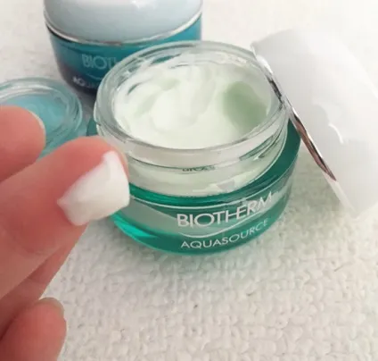 Огляд крему для обличчя biotherm aquasource total eye revitalizer і відгуки про нього (biotherm) Огляд крему для обличчя biotherm aquasource total eye revitalizer і відгуки про нього