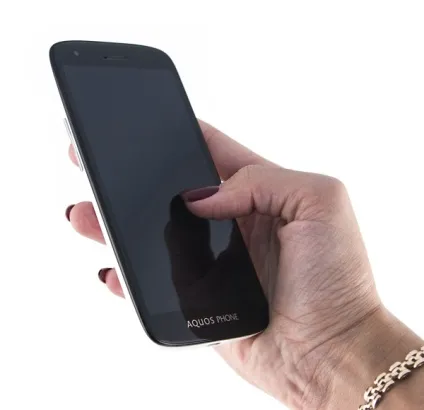 Огляд sharp aquos phone sh930w