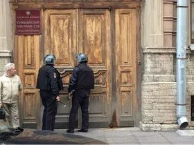 Омичи два дні засмагали і купалися поруч з трупом (труп) Омичи два дні засмагали і купалися поруч з трупом