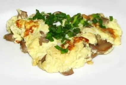 Омлет з грибами, помідорами і сиром (молоко) Омлет з грибами, помідорами і сиром
