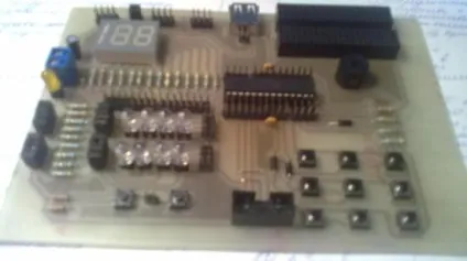 Отладочная плата під мікроконтролери atmega 8 (отладочная) Отладочная плата під мікроконтролери atmega 8
