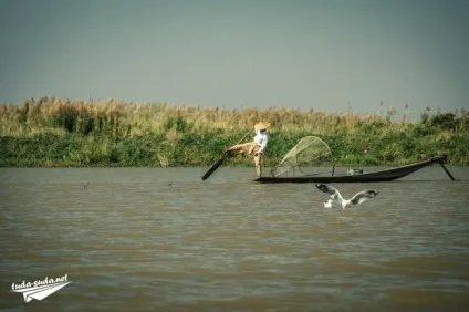 Озеро Інле - життя на воді (озеро) Озеро Інле - життя на воді