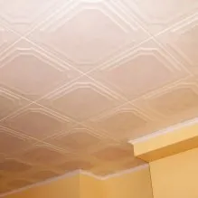 Пінопласт плитка для стелі плюси і мінуси, етапи поклейки (плитка) Пінопласт плитка для стелі плюси і мінуси, етапи поклейки
