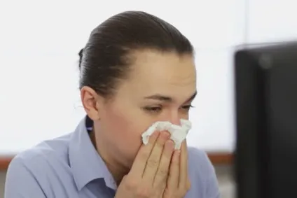 Чому йде коричневі соплі з носа у дорослого (соплі) Чому йде коричневі соплі з носа у дорослого