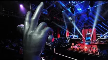 Чому в шоу «голос» співають англійською мовою і про що співають учасники