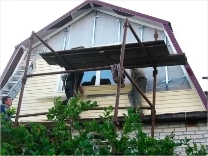 Підшивка фронтонів даху - обробка фронтонів