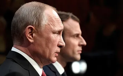 Президент Макрон на весь світ принизив президента путина - (орган брехливої пропаганди) Президент Макрон на весь світ принизив президента путина -