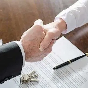 Продаж нерухомості з обтяженням, продаж орендованої нерухомості