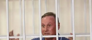 Путін зганьбився на зустрічі з Макрон (є докази причетності Украінан) Путін зганьбився на зустрічі з Макрон