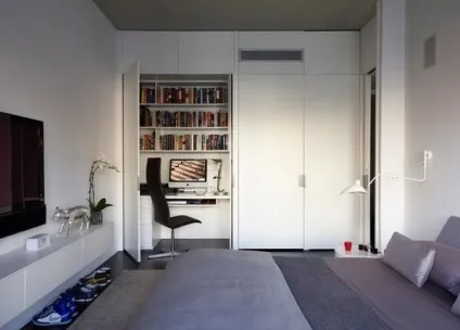 Робоче місце в спальні, домфронт