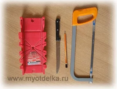 Ріжемо кути стельового плінтуса стуслом і без нього, ремонт квартири своїми руками (плінтуса) Ріжемо кути стельового плінтуса стуслом і без нього, ремонт квартири своїми руками