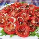 Салат з авокадо з помідорами і огірками, рецепт з фото (лист салату) Салат з авокадо з помідорами і огірками, рецепт з фото