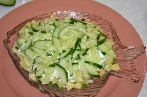 Салат з оселедця з огірком