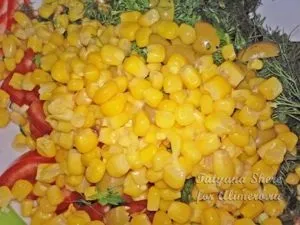 Салат з помідорів з сиром і кукурудзою (рецепт) Салат з помідорів з сиром і кукурудзою
