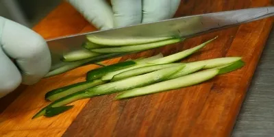 Салат з квасолі з корейською морквою і куркою покроковий рецепт