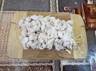 Салат з куркою і сиром - прикраса будь-якого святкового столу (соціальна мережа) Салат з куркою і сиром - прикраса будь-якого святкового столу
