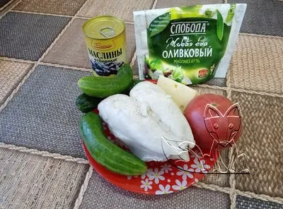 Салат з куркою і сиром - прикраса будь-якого святкового столу (соціальна мережа) Салат з куркою і сиром - прикраса будь-якого святкового столу