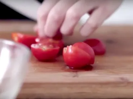 Салат цезар з куркою, класичний простий рецепт (куркою) Салат цезар з куркою, класичний простий рецепт