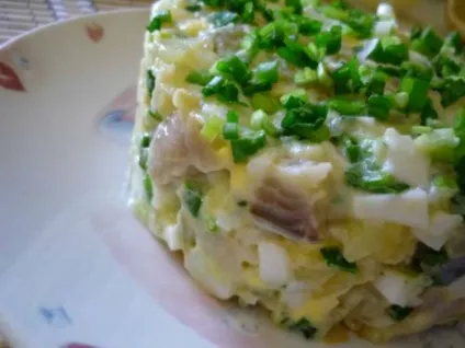 Салат з оселедця з картоплею - нестандартне рішення (картоплею) Салат з оселедця з картоплею - нестандартне рішення