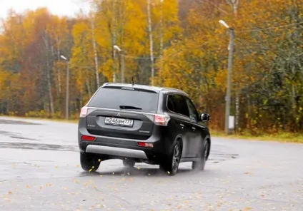 S-awc поліпшує керованість і безпеку авто фото і відео (кросовери mitsubishi) S-awc поліпшує керованість і безпеку авто фото і відео