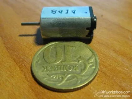 Саморобний міні-фонтан (потрібно зробити отвір) Саморобний міні-фонтан