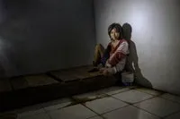 Шокуючі фото життя пацієнтів психіатричних лікарень в Індонезії